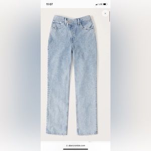 Abercrombie the 90s straight ultra high rise curve love cross button